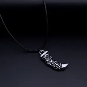Collar Cuerno Vikingo Colmillo Garra