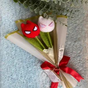 RAMO SPIDERMAN DE 2 TULIPANES