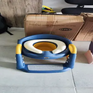ESCALERA 3 en 1: El Trono Mágico para Aventuras de Baño - ENTRENAMIENTO BEBES 3 en 1 ESCALERA BAÑ