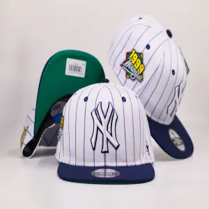 Gorra plana Ny rayas azul oscuro