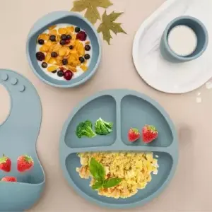 SET DE COMIDITA PARA BEBES EN SILICONA