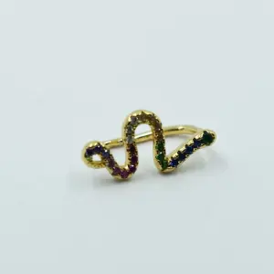 EARCUFF DORADO SERPIENTE COLORES