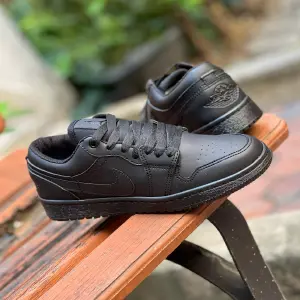 NIKE FORCE NEGRO COLEGIAL ADULTO