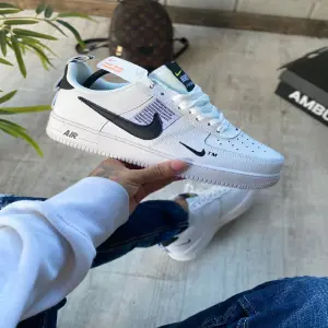 Nike AF1 Leyenda DAMA Y CABALLERO