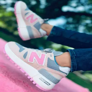 Tenis New Balance Palo Rosa Gris Dama