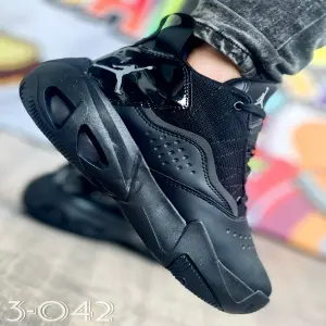 JORDAN RETRO
