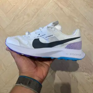 ZOOM X SUELA AZUL MORADO