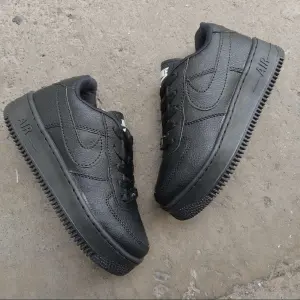 TENIS PARA COLEGIO NEGRO
