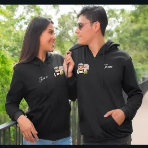 Buzo Buso Hoodie Pareja Carl y Ellie Ngr