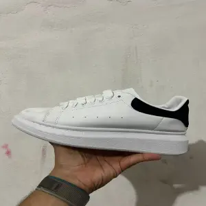 TENIS HOMBRE ALEXANDER MCQUEEN