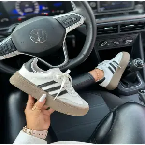 Adidas Samba Dávila