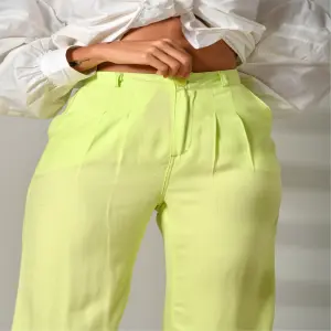 Pantalon en lino rayon