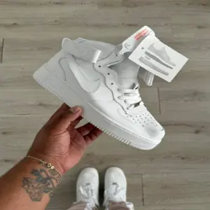 NIKE AF1 BOTA DAMA Y HOMBRE
