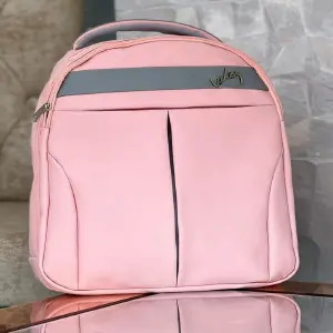 REF. MORRAL VELEZ: Elegancia y funcionalidad en un solo accesorio - REF.  MORRAL VELEZ
