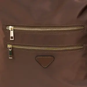 BOLSO CARTERA E16: Elegancia y funcionalidad a tu alcance - BOLSO CARTERA E16