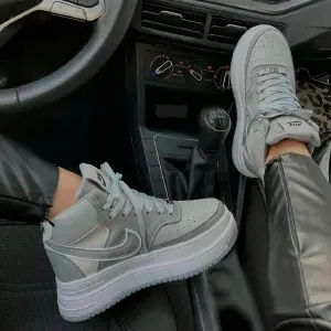 Bota Nike dama viviana