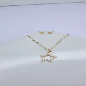 JUEGO DE CADENAS ESTRELLA BRILLANTE