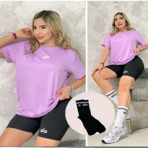 Conjunto deportivoalolegginscortovioleta