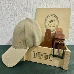 Duo Velez Gorra + Correa + Caja madera