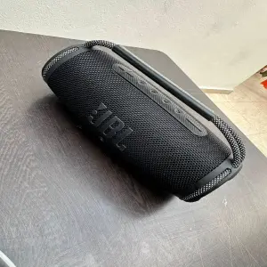 Parlante Jbl charge 6s AAA