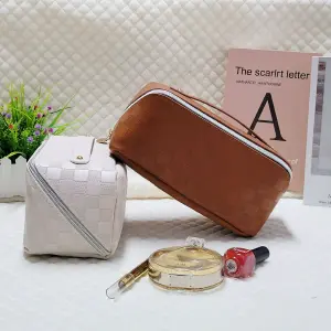 BOLSA DE MAQUILLAJE PORTATIL