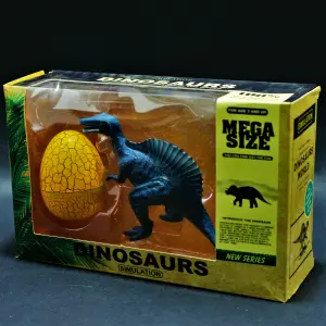 Dinosaurio con huevo