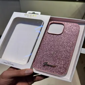 Esctuche GUESS Iphone 14 Pro Max ORIGINA