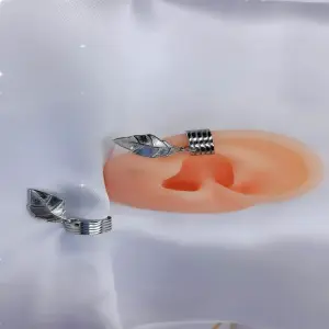 EarCuf Hoja Plata