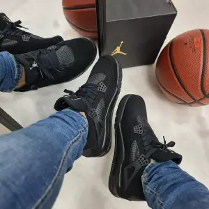air jordan 4 negros