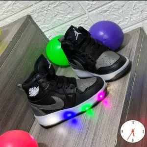 DEPORTIVO JORDAN LUCES KIDS