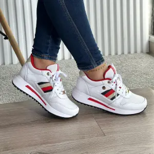 tommy 011