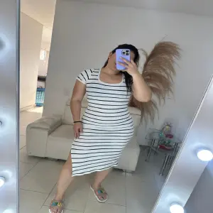 VESTIDO RAYAS MANGA CORTA