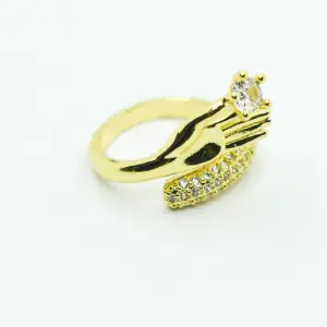 ANILLO DORADO DIAMANTES