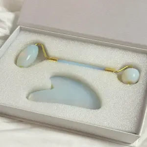 Kit Duo Rodillo + Gua Sha Dermatologico