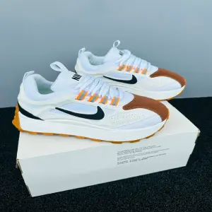 NIKE BAILLELI