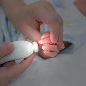 Lima cortaúñas para bebes eléctrica