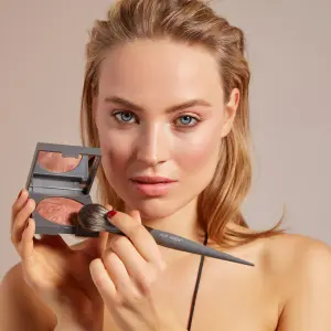 ALIX AVIEN BAKED BLUSH 
PEACH