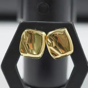 ARETES RODIO CUADRO DORADO