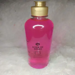 AGUA DE ROSAS