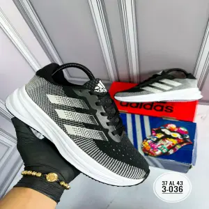 ADIDAS SUPERNOVA