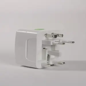 Adaptador internacional todo en uno