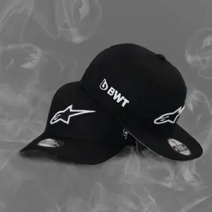 Gorra curva alpine star negra