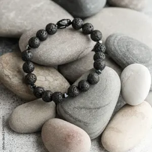 Pulsera piedra volcánica
