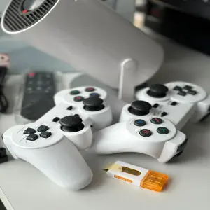 Proyector 2 En 1 Con Videojuegos M300