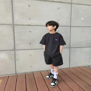 KIDS BLACK