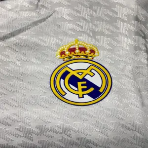 Camisa real Madrid versión jugador