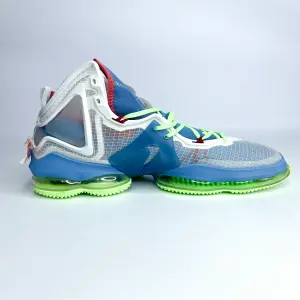 KN LEBRON 591