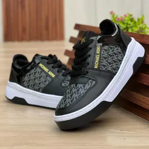Tenis Mk