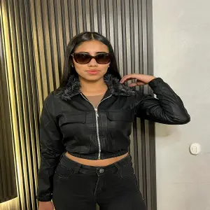 Chaqueta cuero sintético para dama