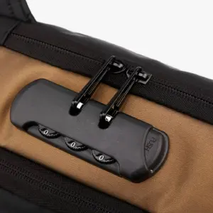 Bolso con bloqueo de contraseña antirobo